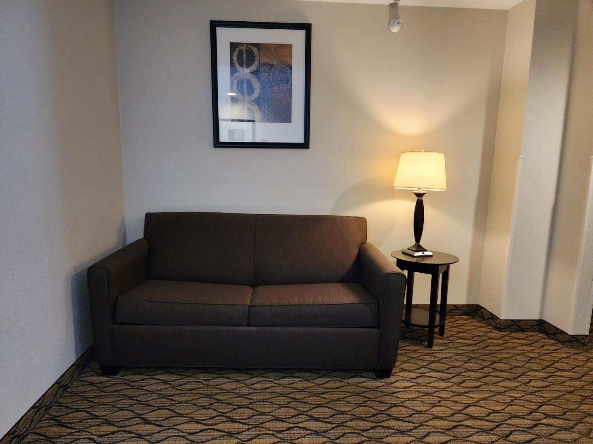 Holiday Inn Express Hotel & Suites Cadillac By Ihg Exterior foto